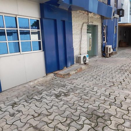 My Comfort Zone Hotels Ikeja Exterior photo