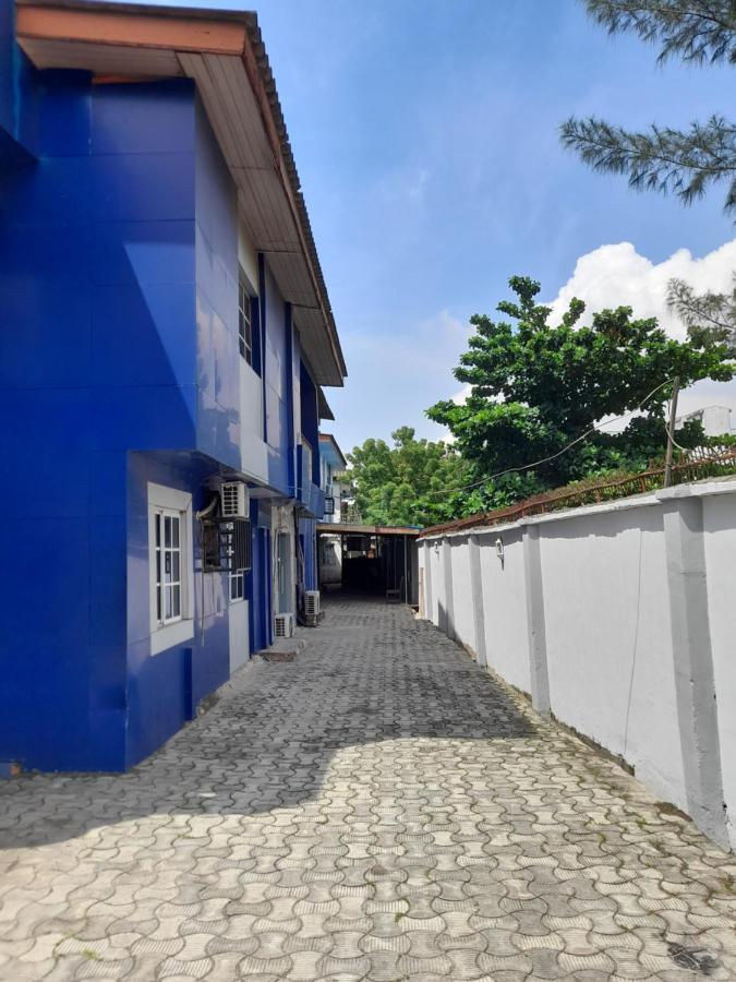 My Comfort Zone Hotels Ikeja Exterior photo